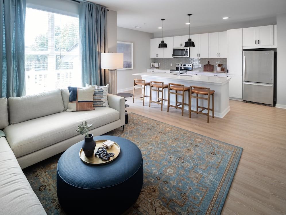 Avalon Lake Norman - Photo 5 of 50