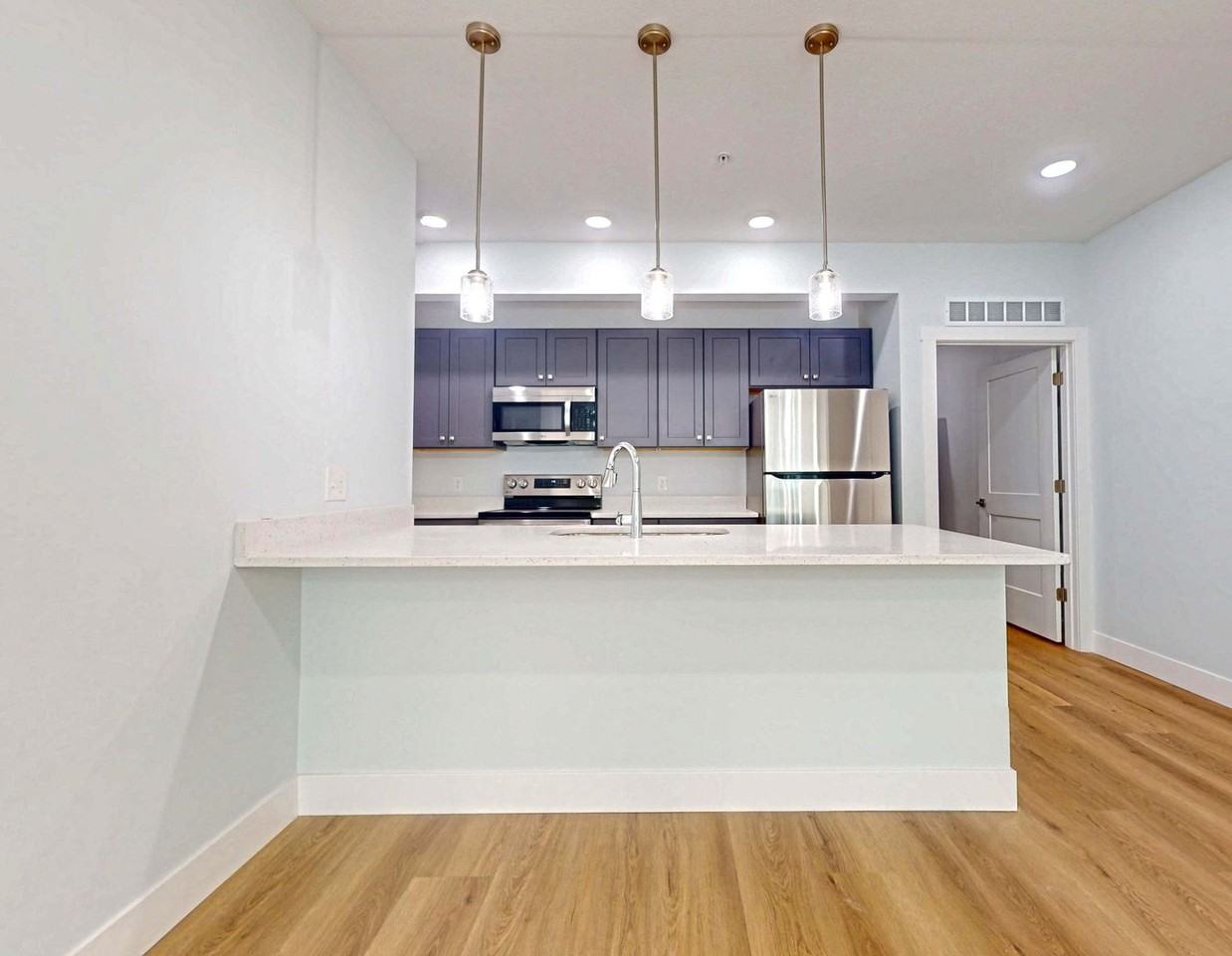 2414 N Neil - Photo 5 of 34