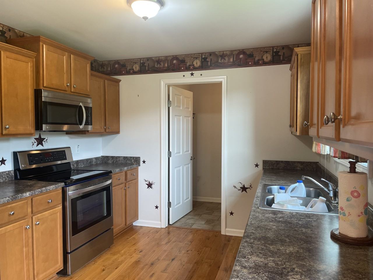 815 White Rd #NA - Photo 2 of 14