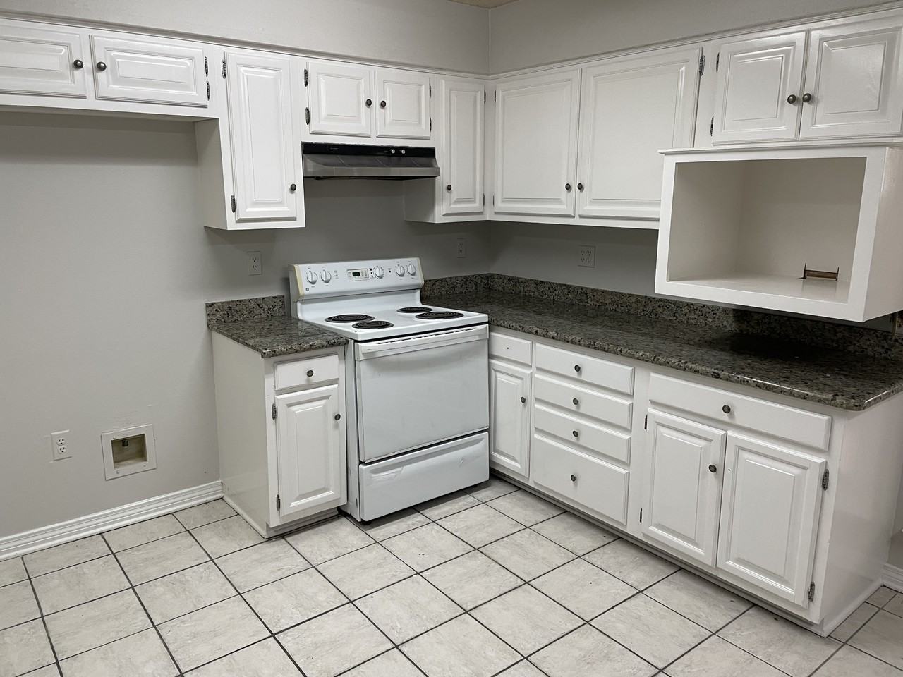 212 Lexington Dr #NA - Photo 4 of 19