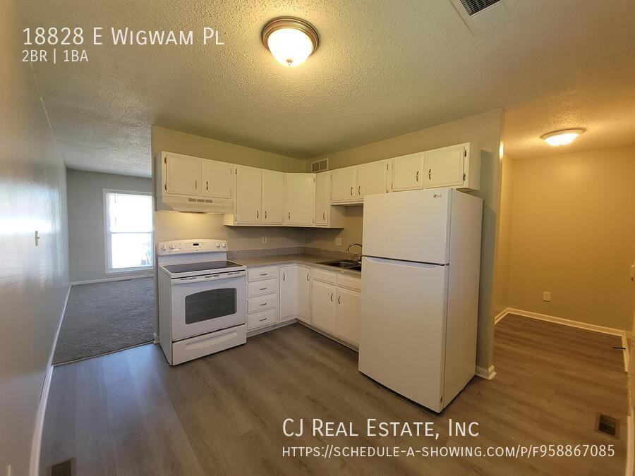 18828 E Wigwam Pl - Photo 4 of 9