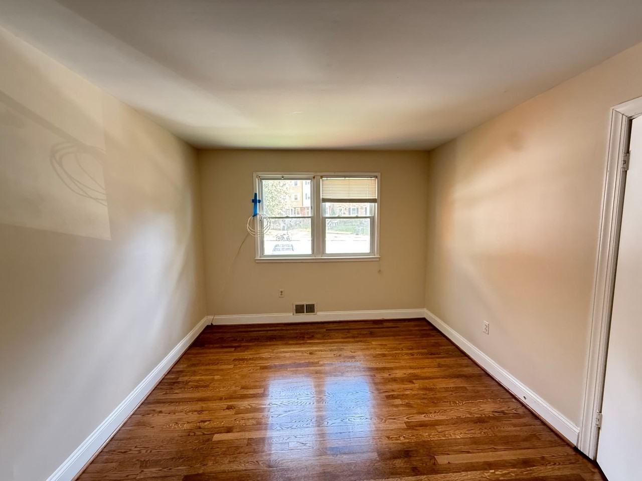 14386 Berkshire Dr - Photo 2 of 10