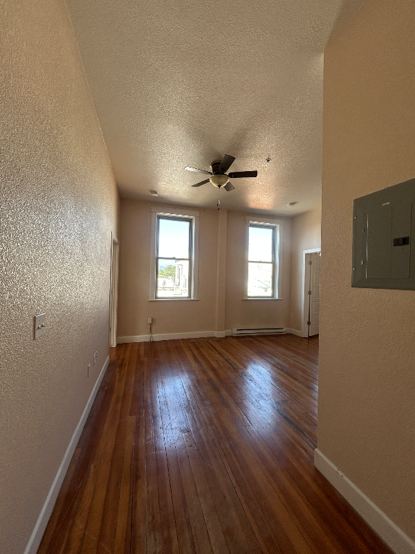 331 N Cleveland Ave #220 - Photo 5 of 9