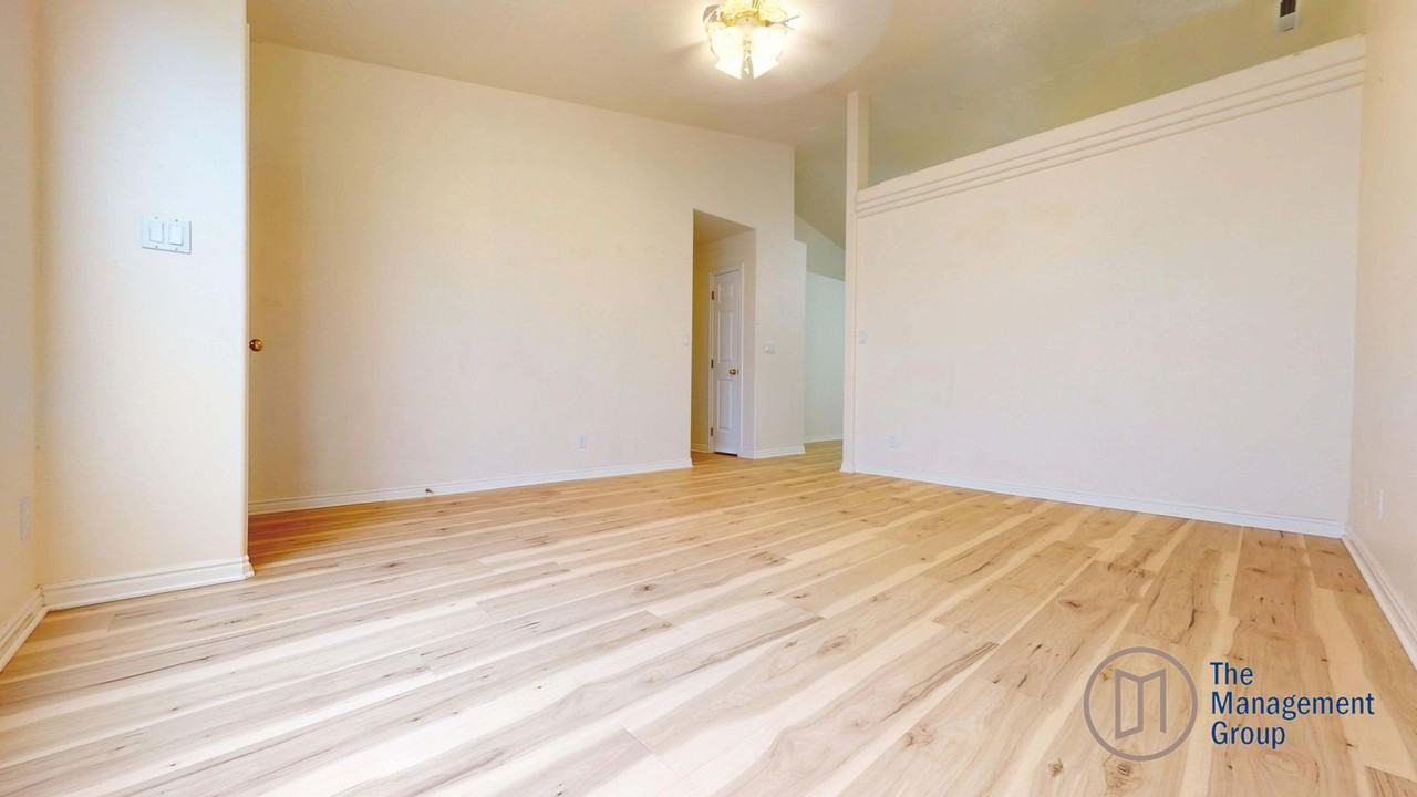 37 E 675 S - Photo 6 of 34