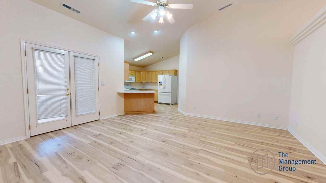 37 E 675 S - Photo 7 of 34
