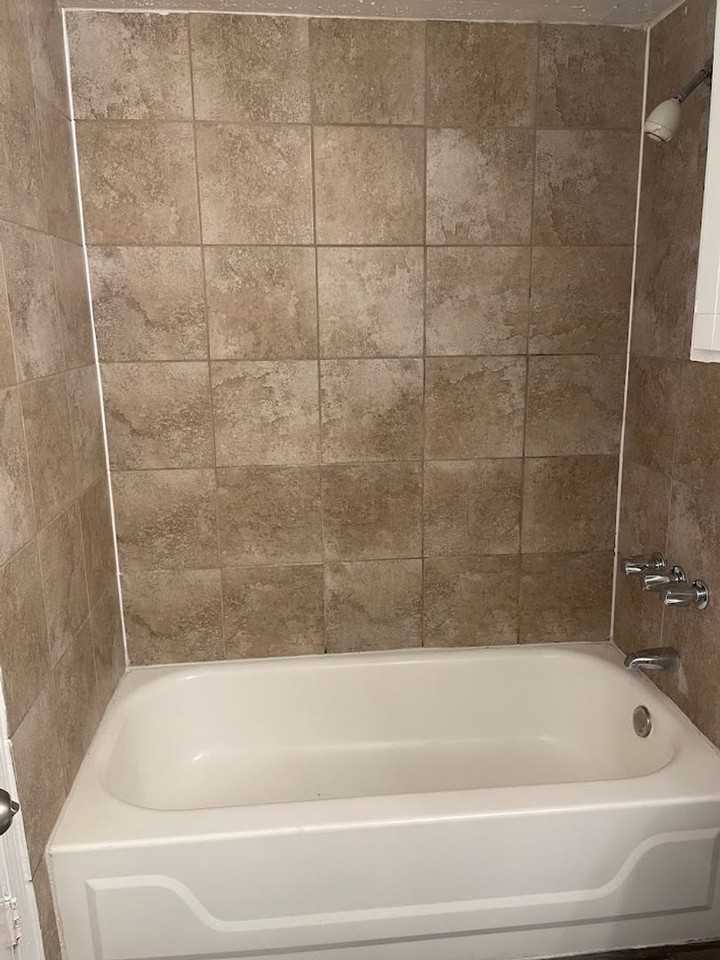 Spanish Vida Apartments - Photo 7 of 25