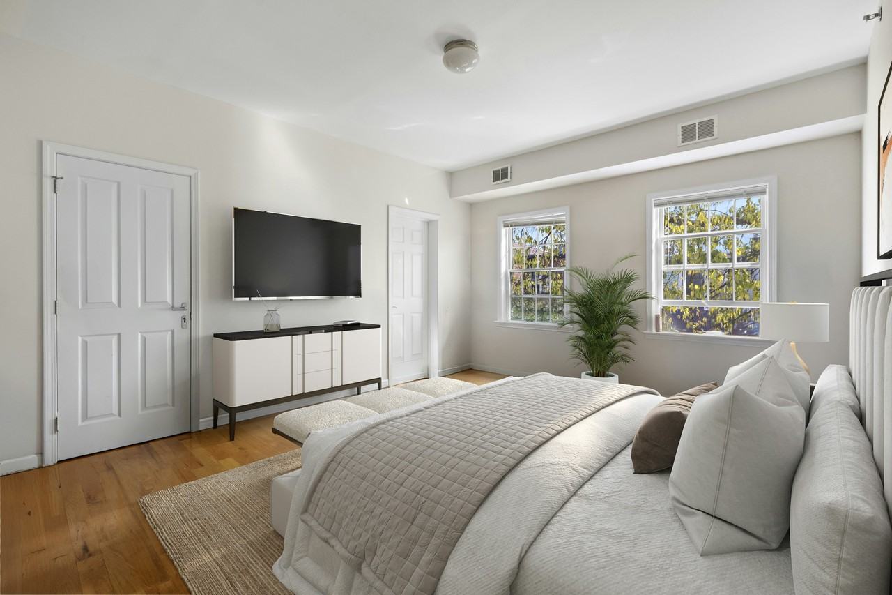 612 12th St #1 - Photo 5 of 11