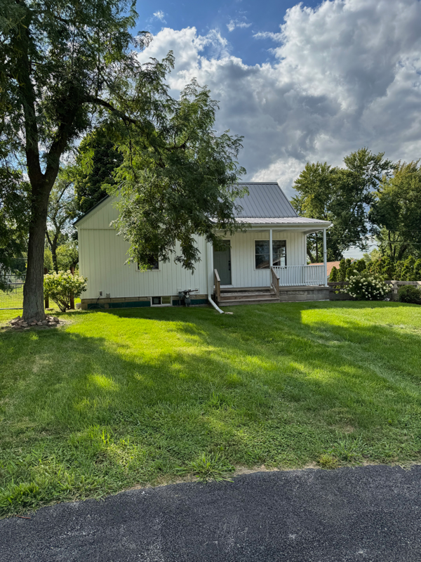 192 N Arseneau Rd - Photo 2 of 11