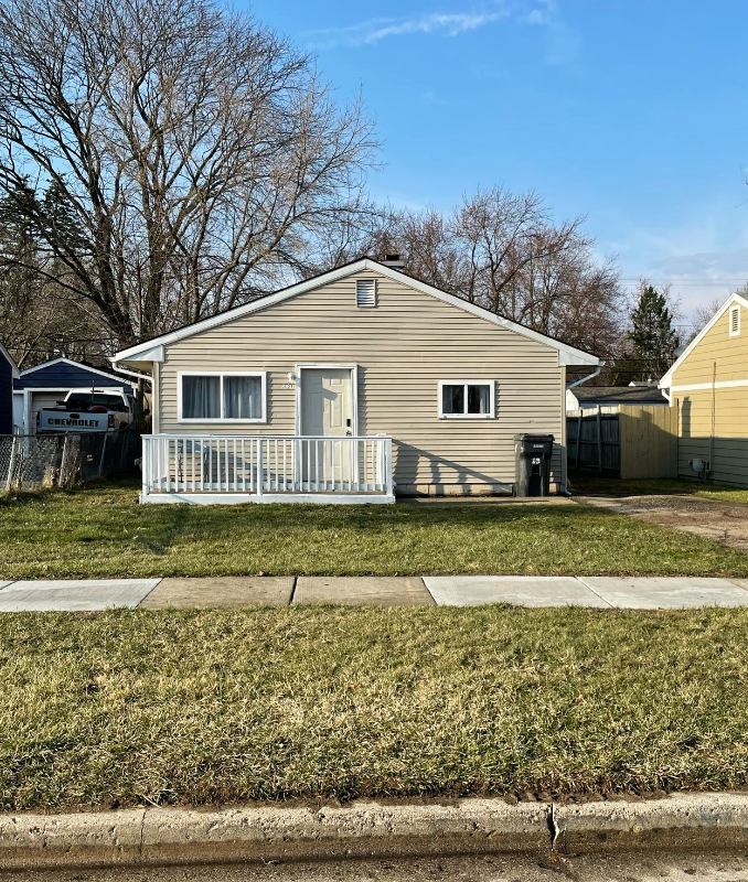 240 W Ann Arbor Ave - Photo 6 of 6