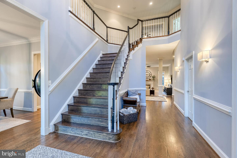 3242 Valley Ln - Photo 2 of 13