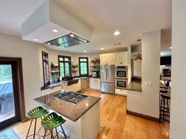 featured image of 10 Clearview Ln