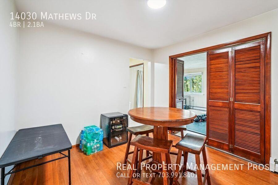 14030 Mathews Dr - Photo 3 of 19