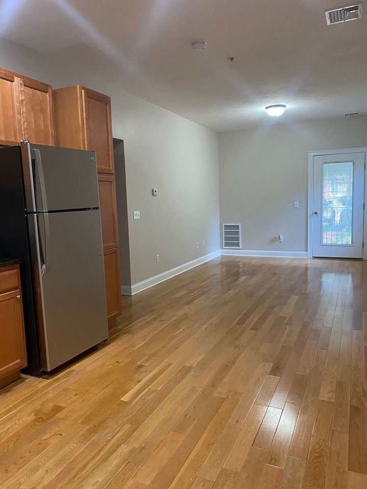 4801 North Main street - Photo 3 of 15