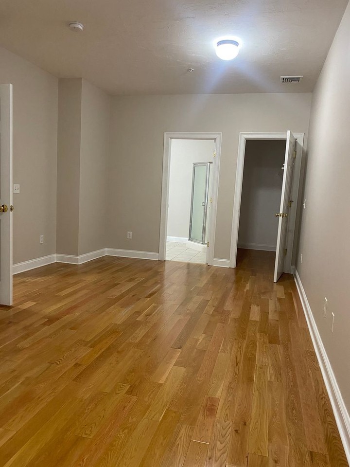 4801 North Main street - Photo 5 of 15