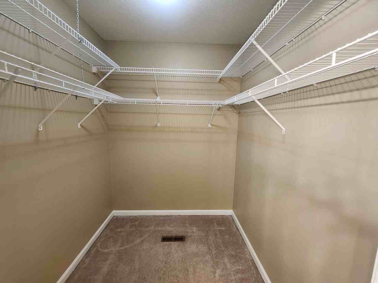 1760 Crabtree Ct - Photo 4 of 28