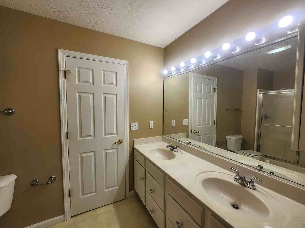 1760 Crabtree Ct - Photo 5 of 28