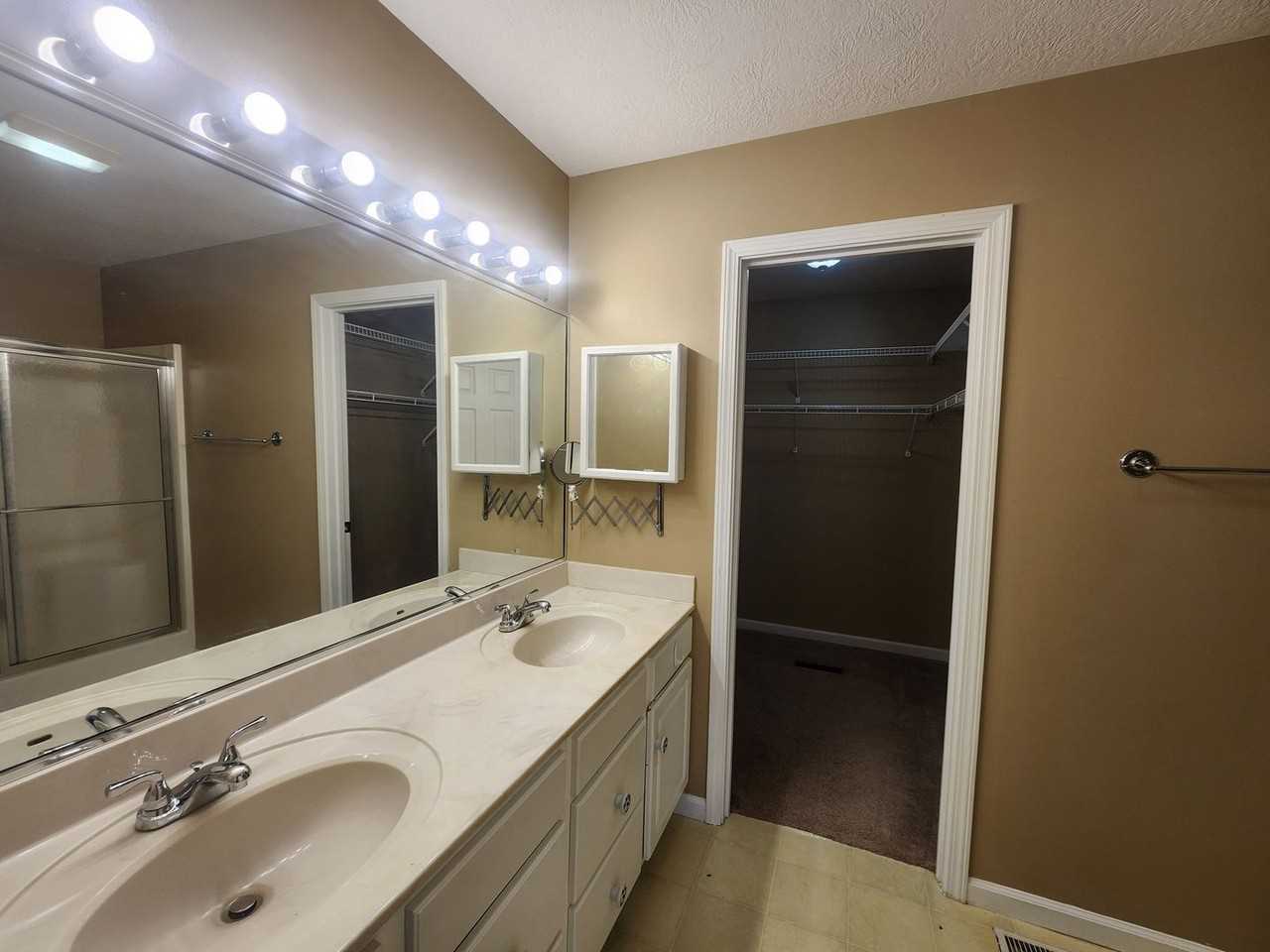1760 Crabtree Ct - Photo 6 of 28