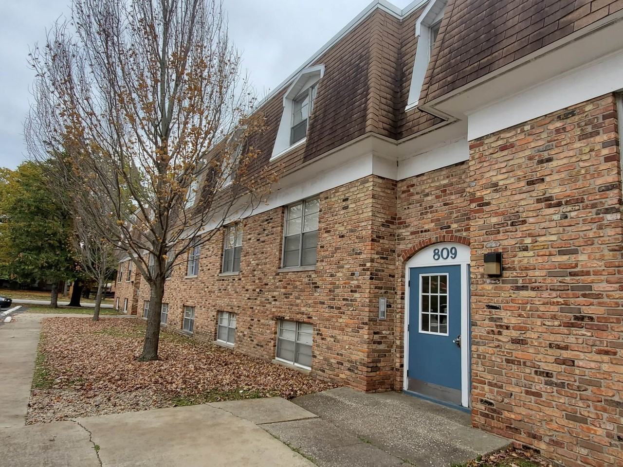 Mapleview 1802-1806 - Photo 2 of 19