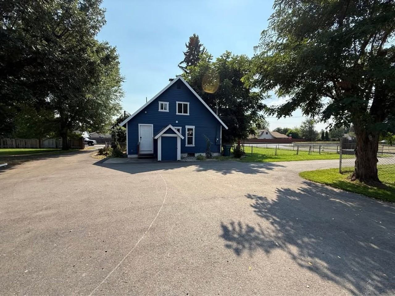 1231 E Dalton Ave - Photo 3 of 21