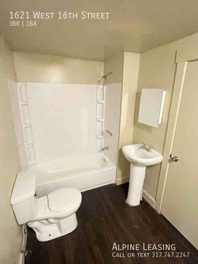 1621 West 16th Street - Photo 5 of 7