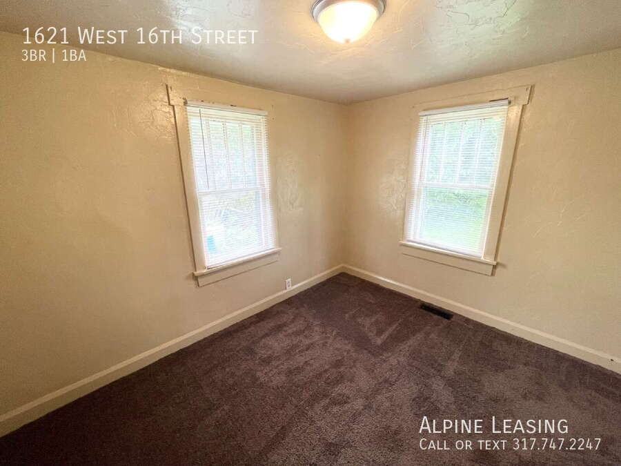 1621 West 16th Street - Photo 6 of 7