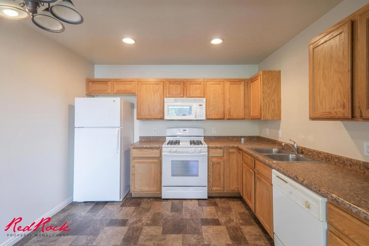 35 E 600 S #105A - Photo 3 of 38