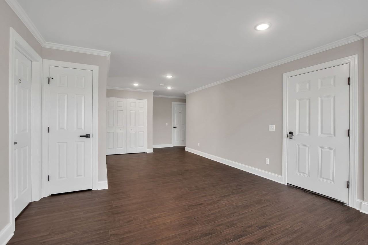 661-2071 - Photo 7 of 50