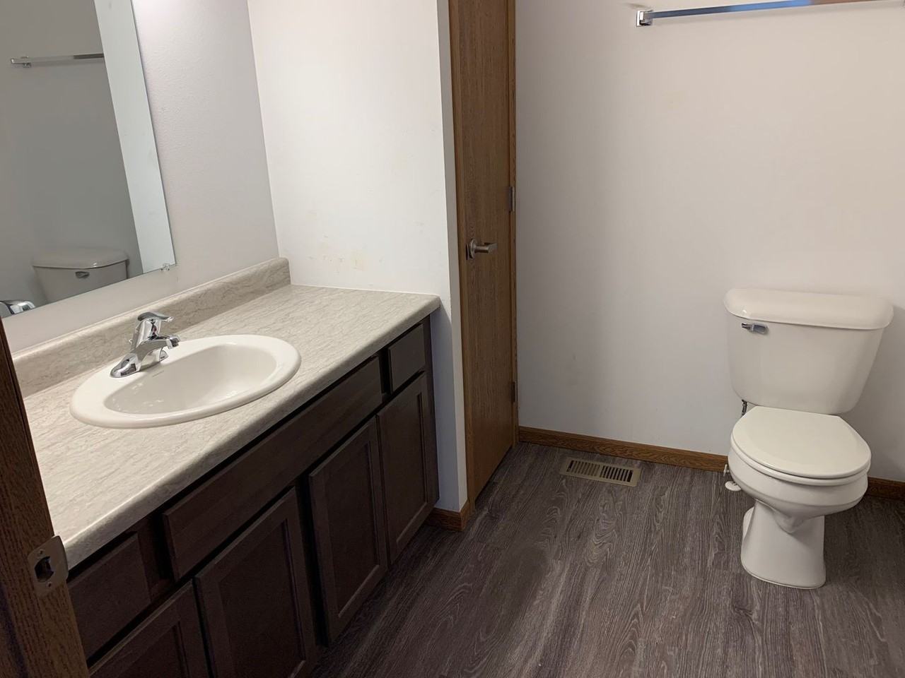 Lipton Apartments - Photo 4 of 7