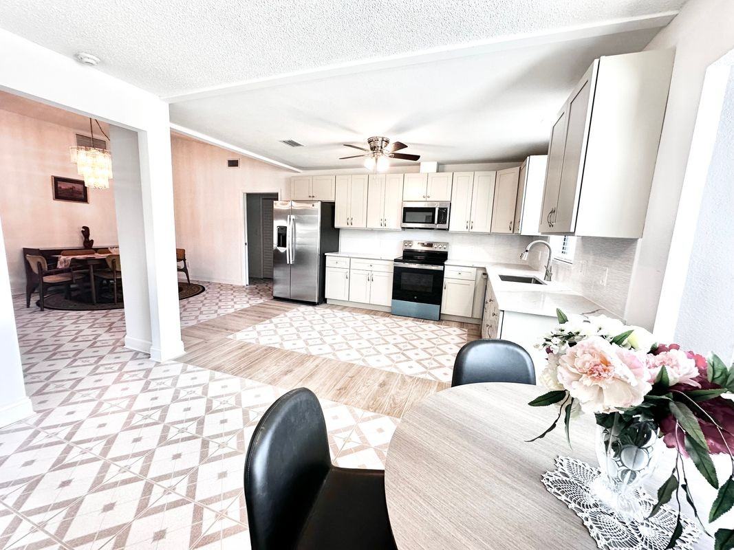 756 Darwin Rd - Photo 5 of 18