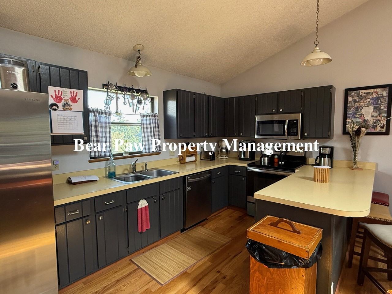 30821 Hilltop Dr - Photo 5 of 15