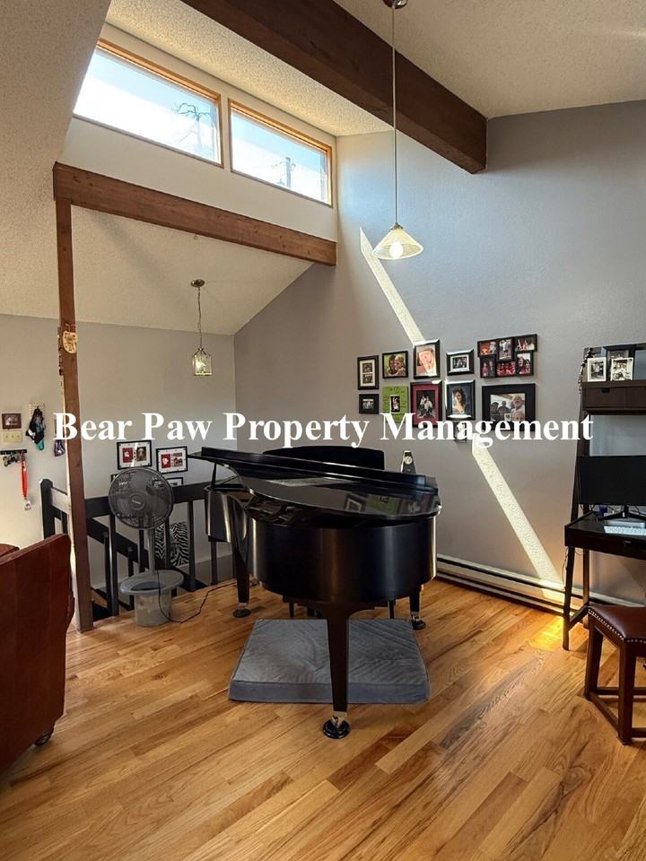 30821 Hilltop Dr - Photo 6 of 15