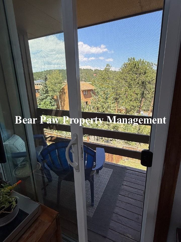 30821 Hilltop Dr - Photo 7 of 15