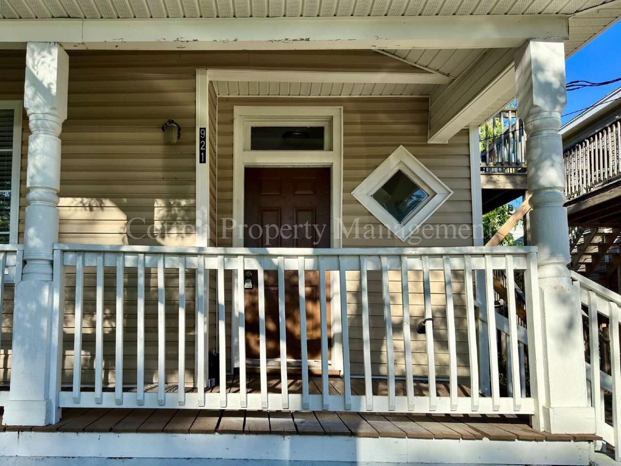 921 N 5th Ave #A - Photo 4 of 24