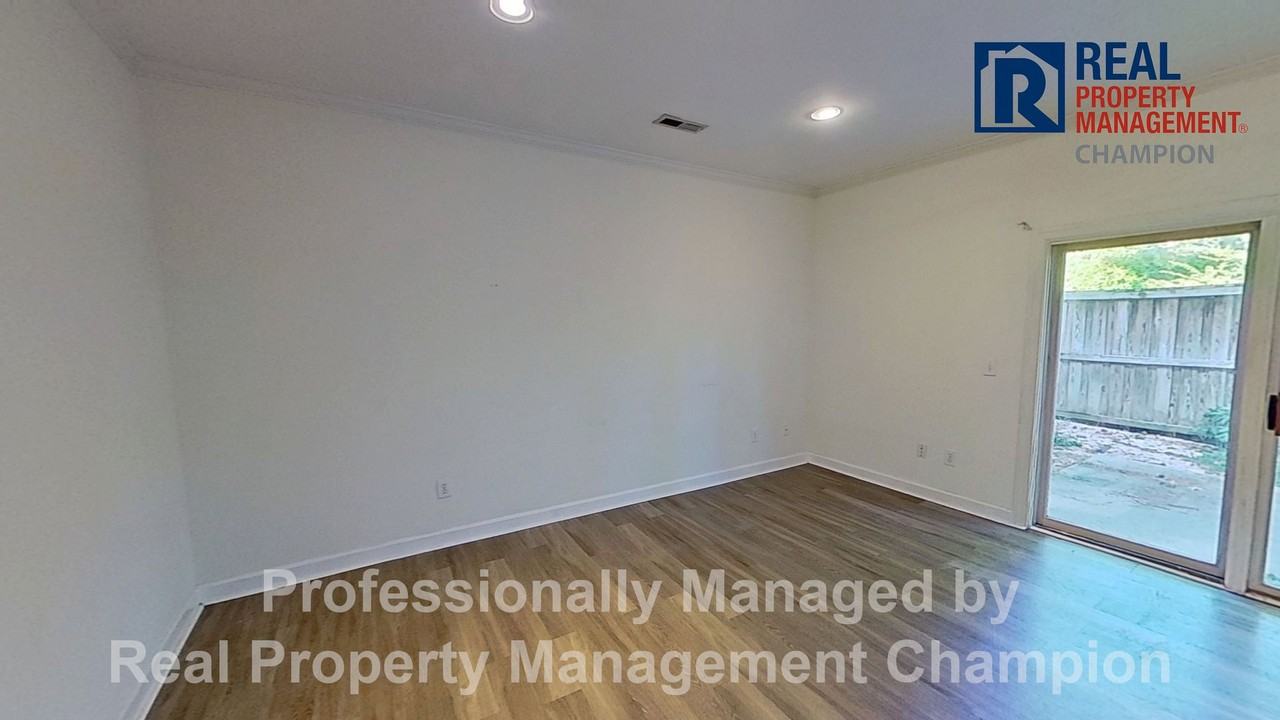 6229 Wrightsville Avenue #O - Photo 3 of 22