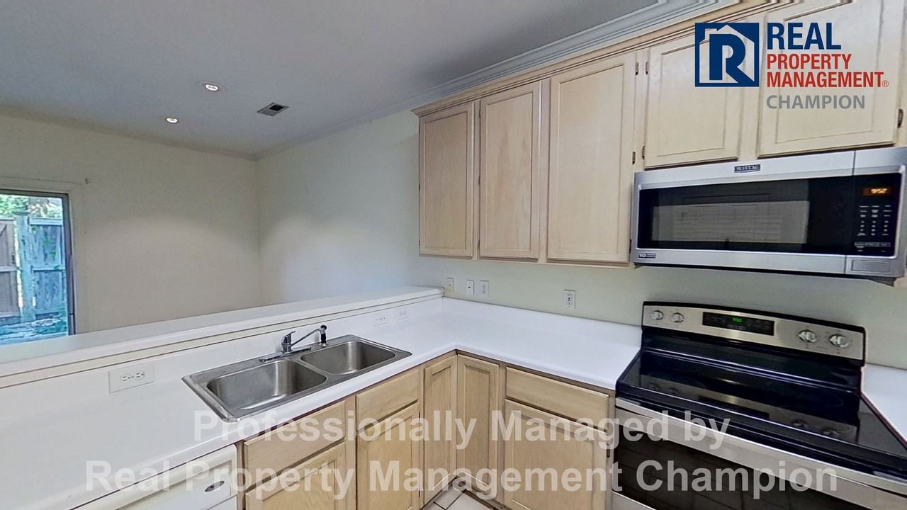 6229 Wrightsville Avenue #O - Photo 6 of 22