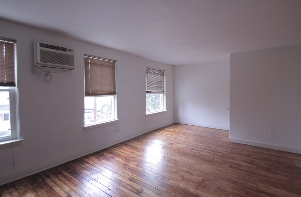 201 Center St - Photo 6 of 10