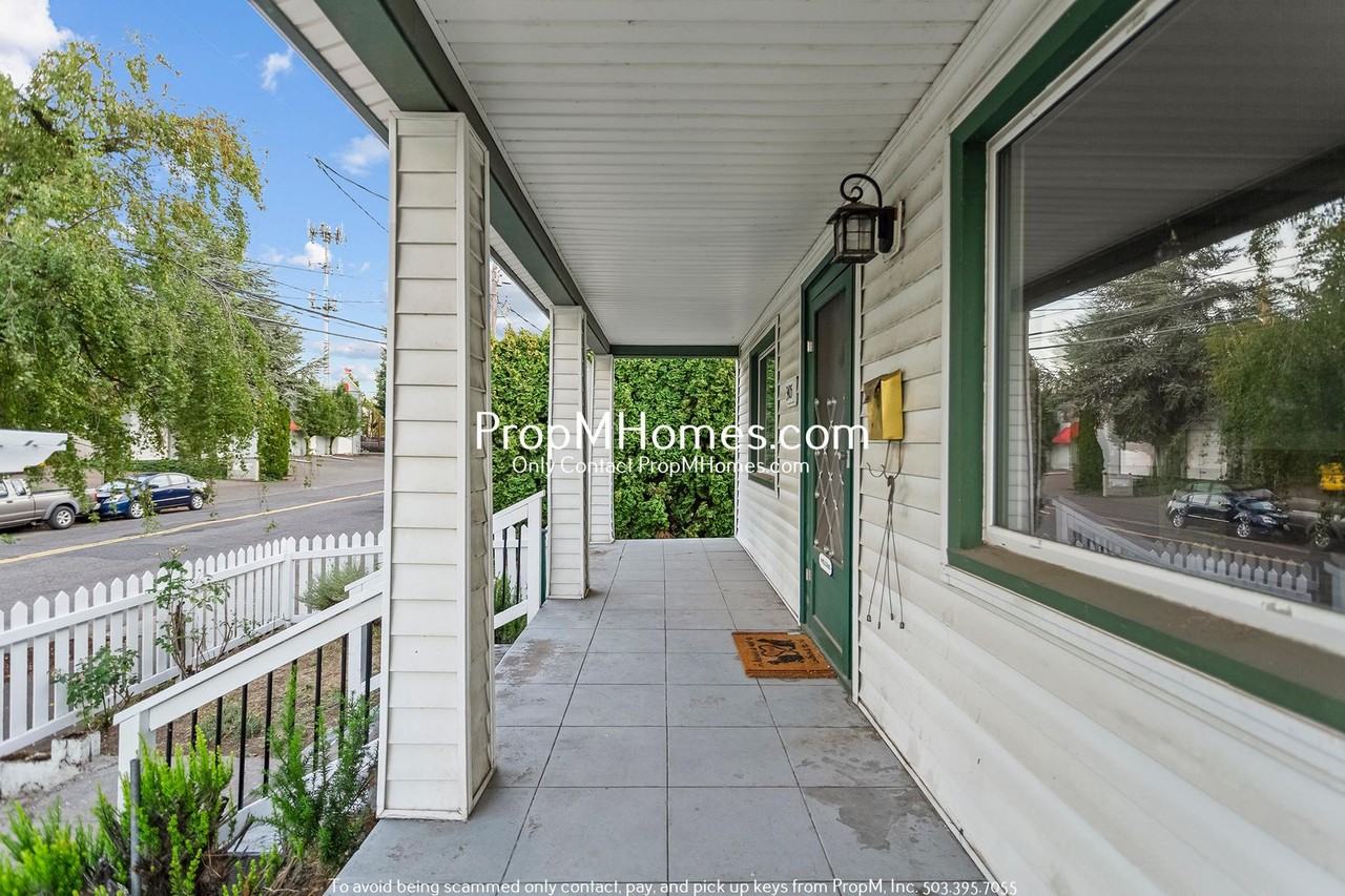 3405 Se 21st Ave - Photo 3 of 24