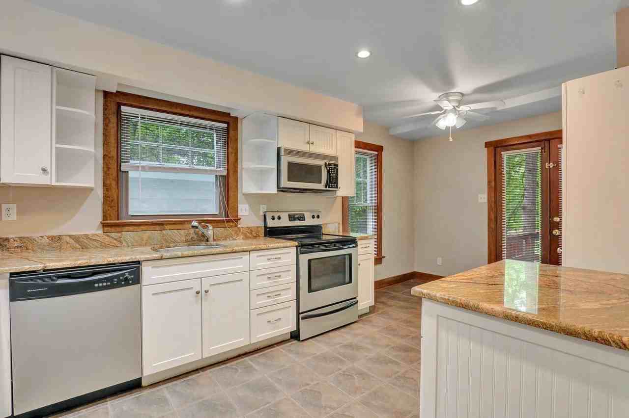 4500 Heritage Woods Ln - Photo 7 of 23