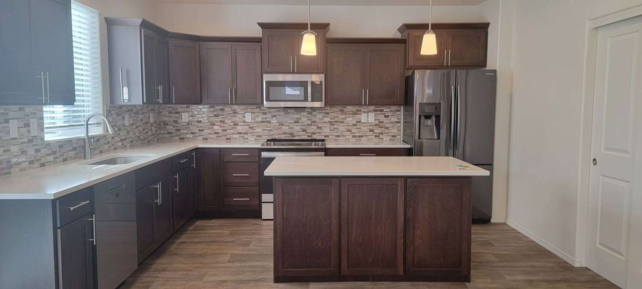 593 Casting St Se - Photo 4 of 16