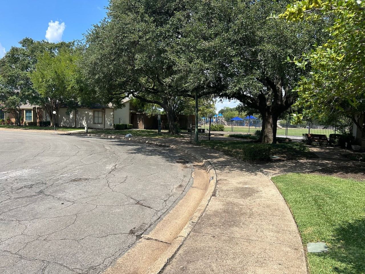 13777 Brookgreen Cir - Photo 5 of 13