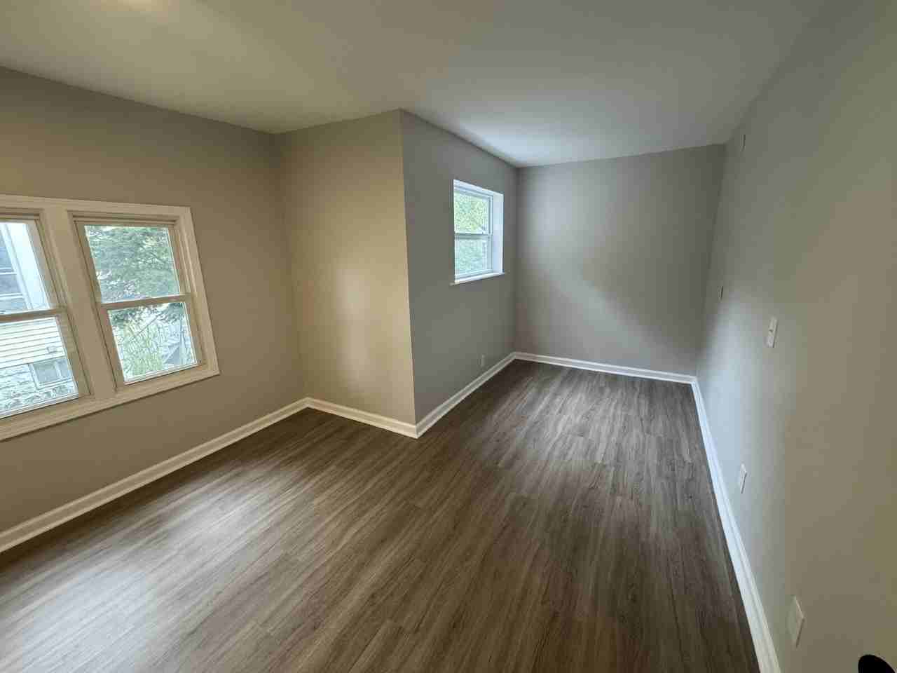 2423 Walnut St - Photo 2 of 14