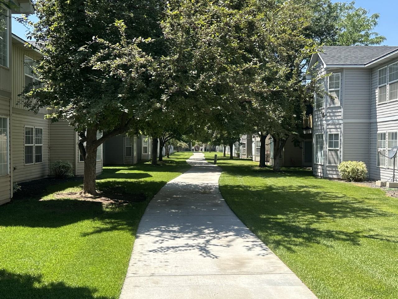 11839 W Cloverbrook Ln - Photo 4 of 28