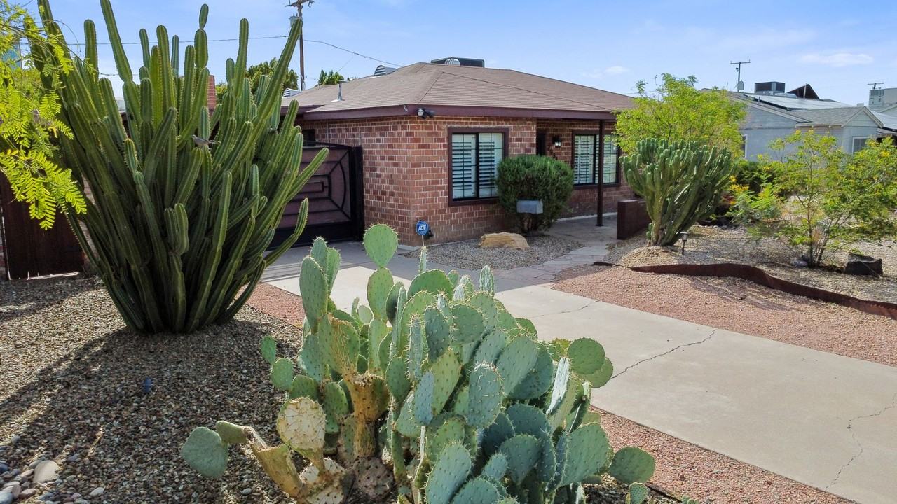 2931 N 8th Ave #1 - Photo 5 of 38