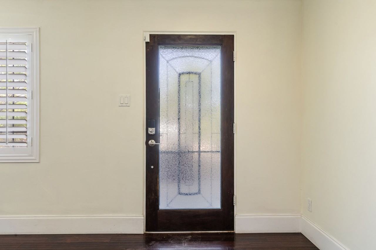 2931 N 8th Ave #1 - Photo 6 of 38