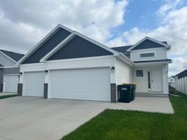 featured image of 946 Albert Dr W