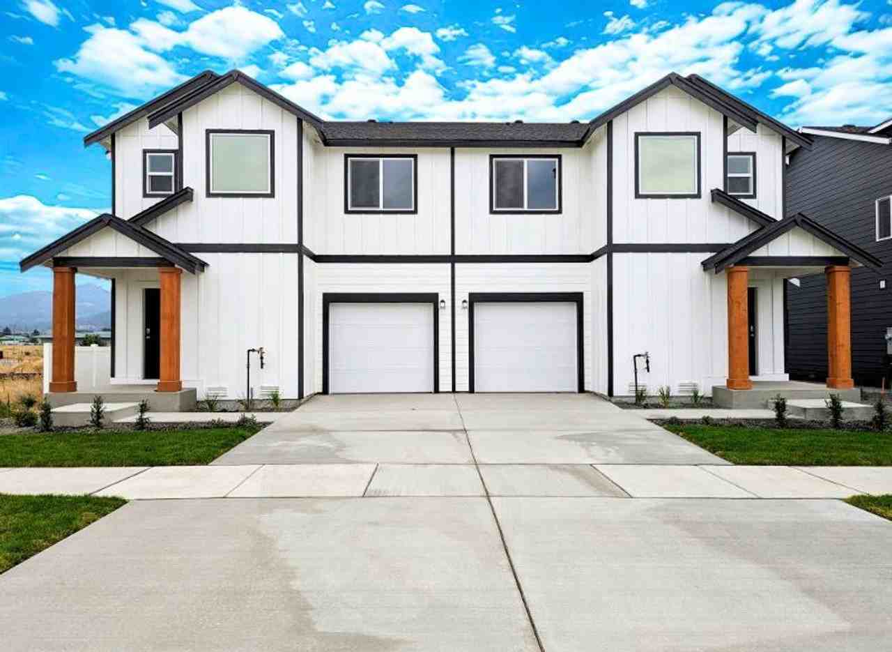 1382 N Wilhelm Way - Photo 2 of 23