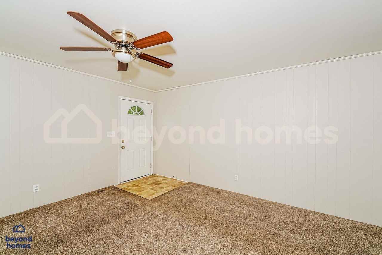 1225 Birchwood St - Photo 4 of 28