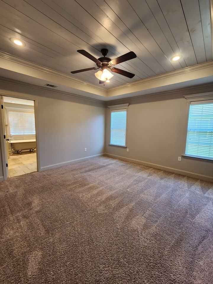 4103 Glen Laurel Dr E - Photo 5 of 17
