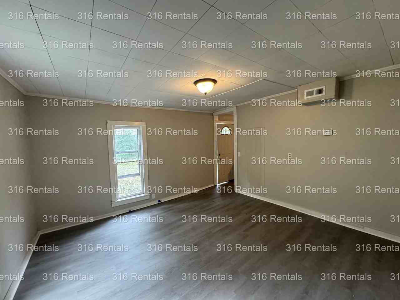 324 W 13th St - Photo 7 of 7