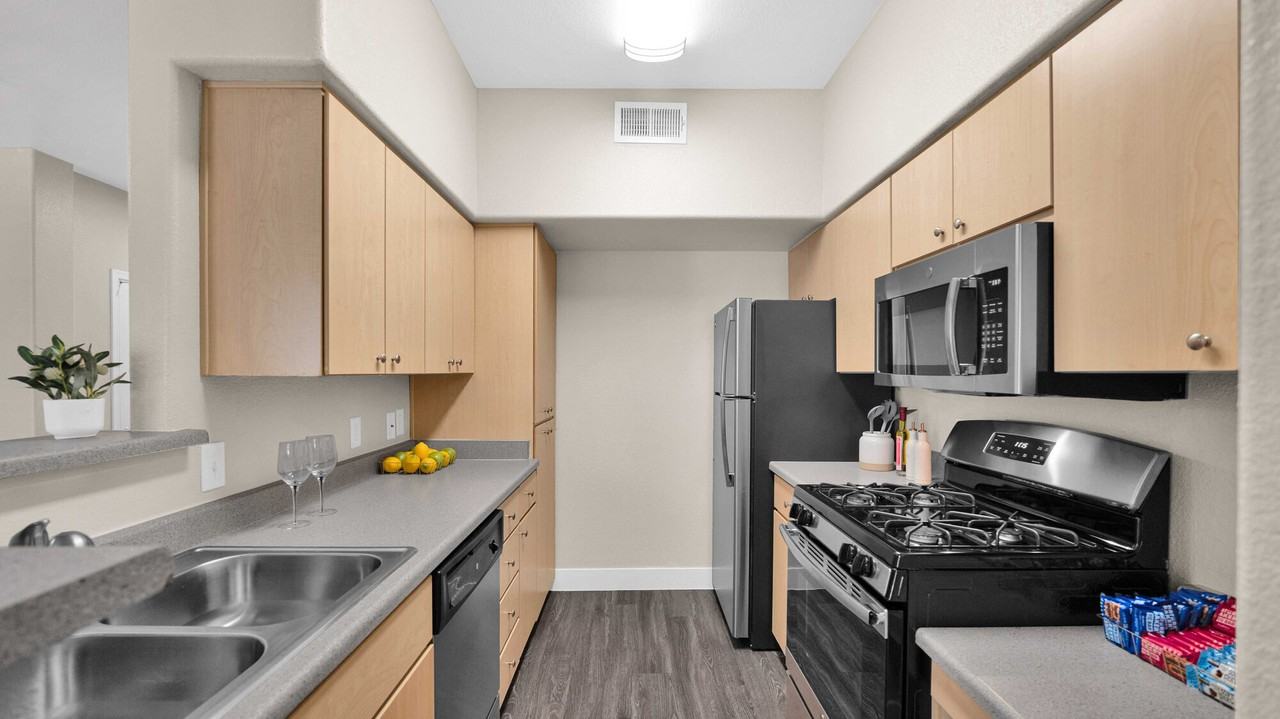 Laguna at Arrowhead Ranch - Photo 2 of 49